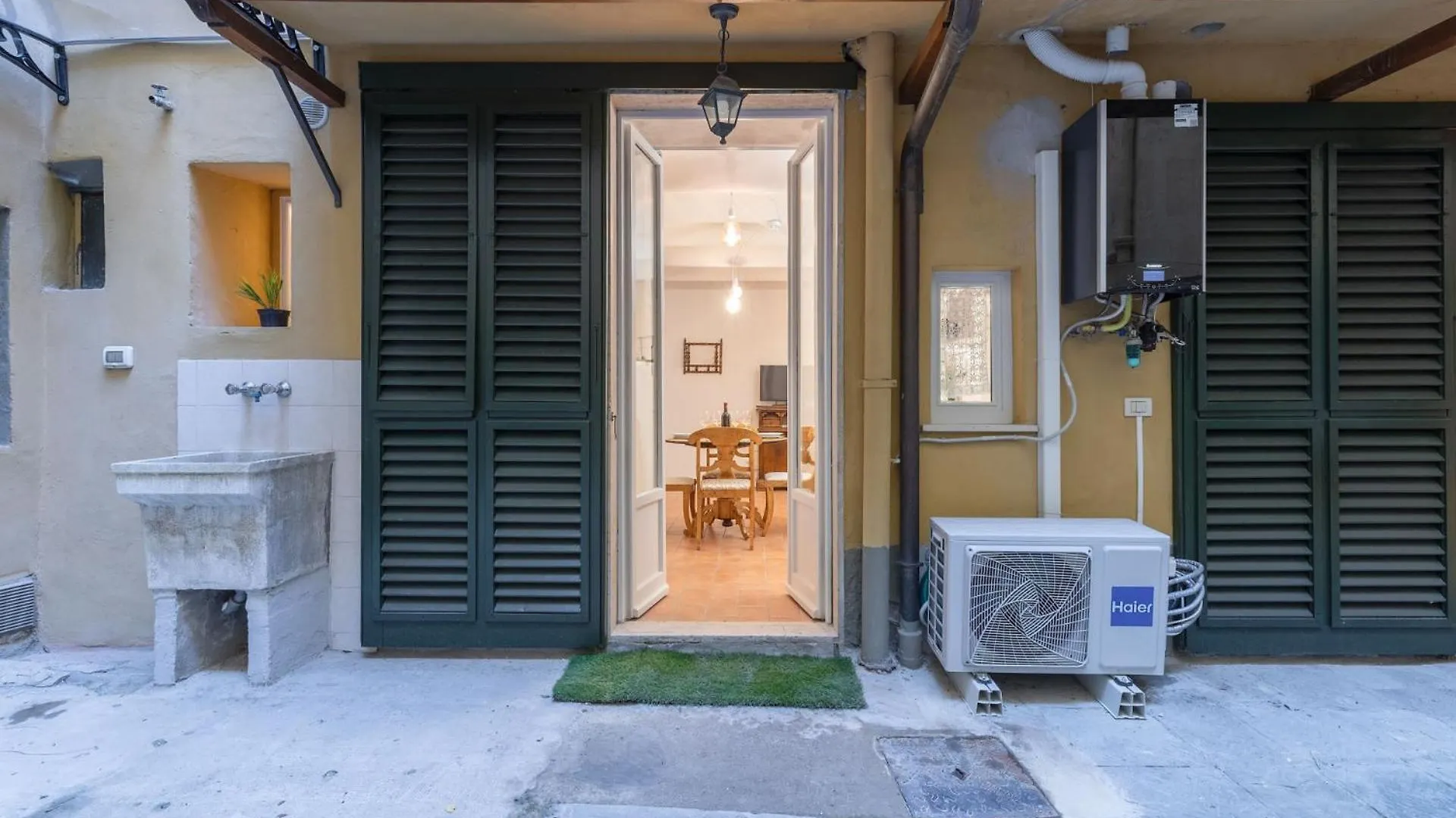 S.Ambrogio Courtyard In Florence-Hosted By Thinah Apartment